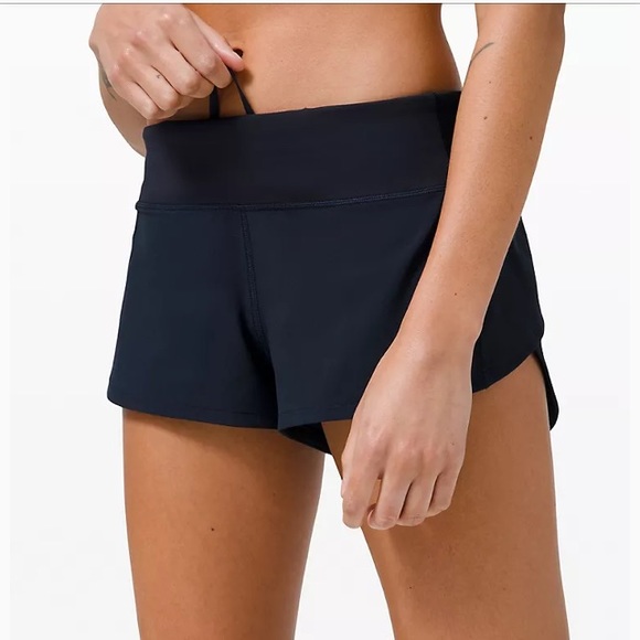 Lululemon Speed Up shorts - Picture 2 of 5